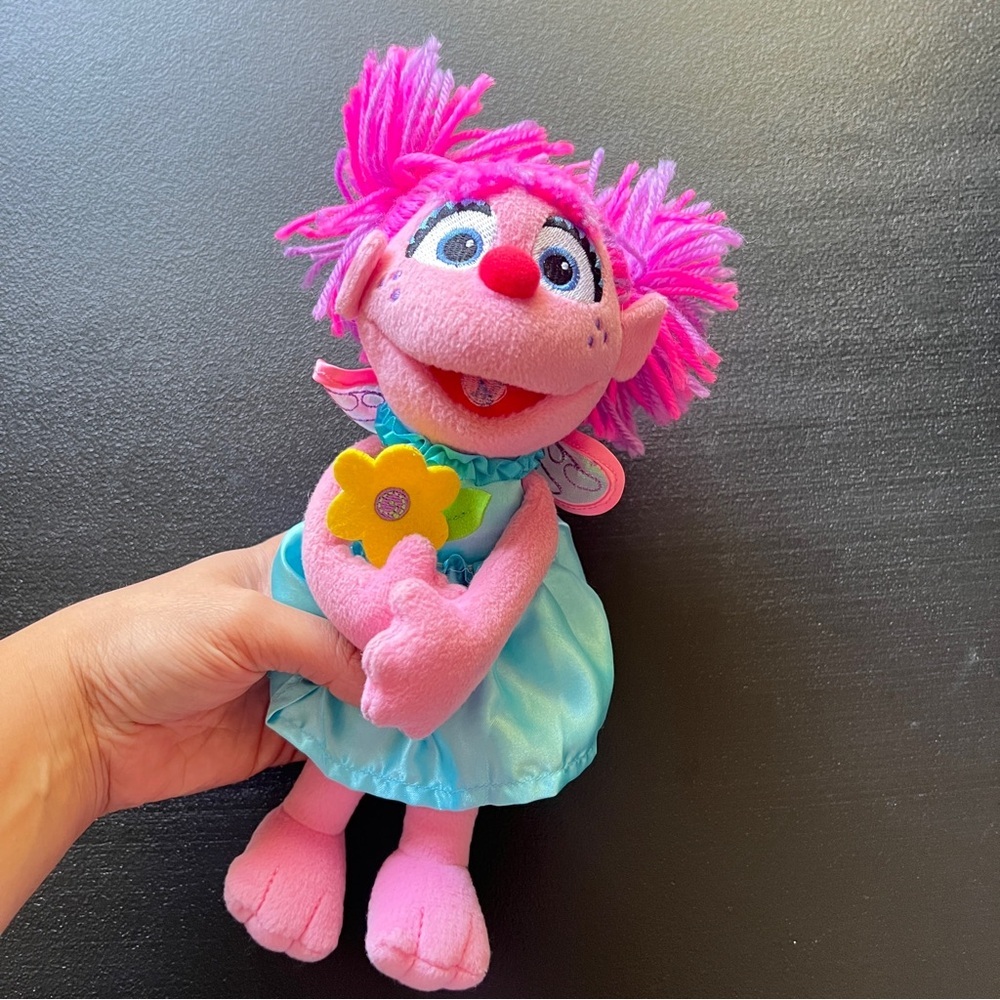 GUND Sesame Street Abby Cadabby Plush Fairy Doll Flower Girl 11 inch Plushie - Picture 2 of 10